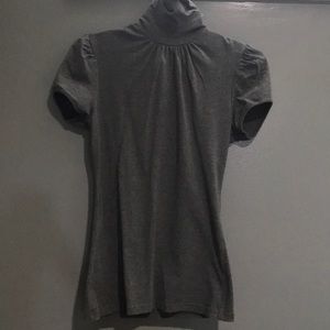 Moda Int(VS brand) short sleeve turtleneck blouse